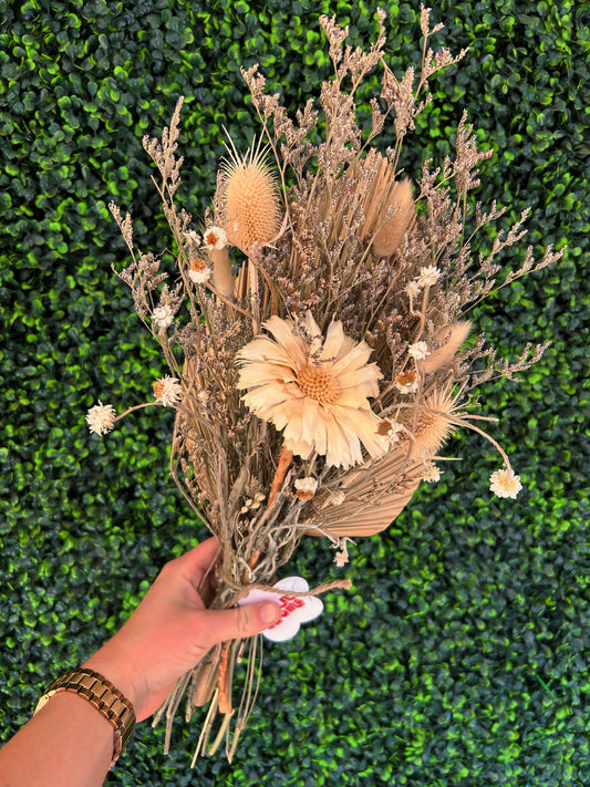 Palm w/Neutral Dried Floral Bouquet